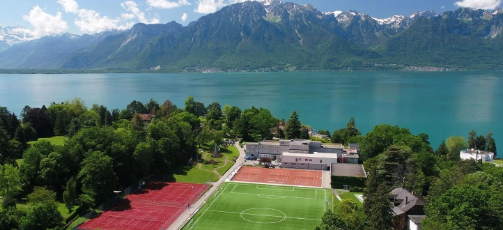 セント・ジョージズ校校舎