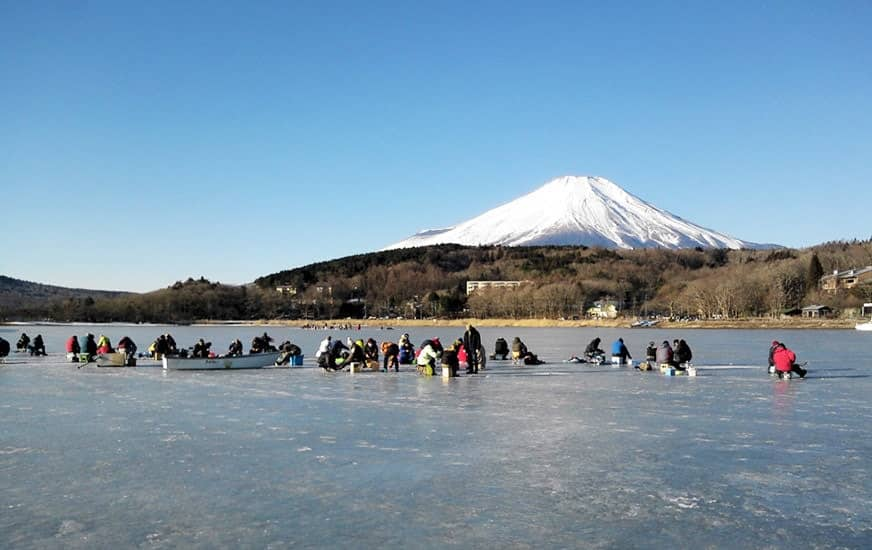 年によっては今も結氷する山中湖